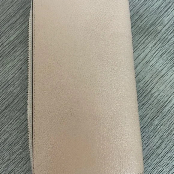 Tory Burch Beige Wallet with Gold Logo - Picture 11 of 15